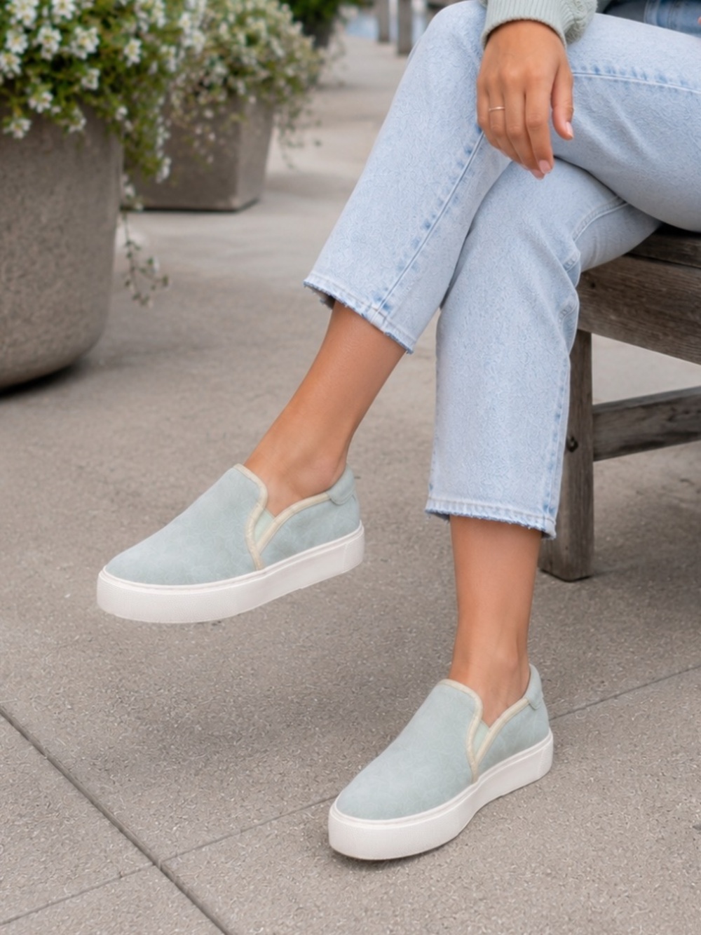 UGG Slip-On Sneakers Aqua Blue Suede Leather Platform Shoes Size 8